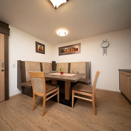 Haus Alexander Apartment