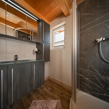 Appartamento Haus Alexander *